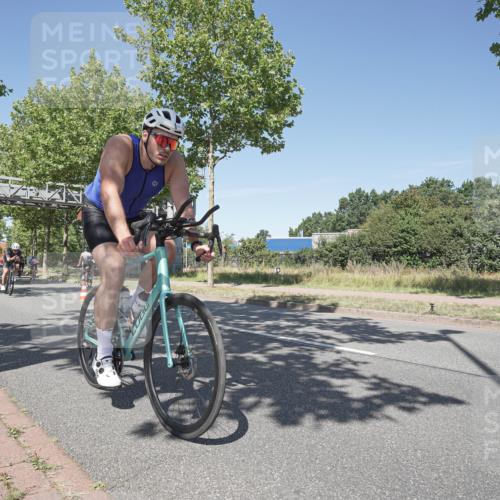 09.08.2026 - GEWOBA Citytriathlon Bremen Michael Burmester http://msf.ph/oto/9956843 09.08.2026 12:53:30 Radfahren 559, 571, 609, 687, 770, 776, 814, 1015, 1114 meine-sportfotos.de