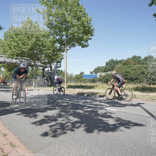 09.08.2026 - GEWOBA Citytriathlon Bremen Michael Burmester http://msf.ph/oto/9956846 09.08.2026 12:53:33 Radfahren 559, 571, 609, 638, 687, 749, 770, 776, 814, 1114 meine-sportfotos.de