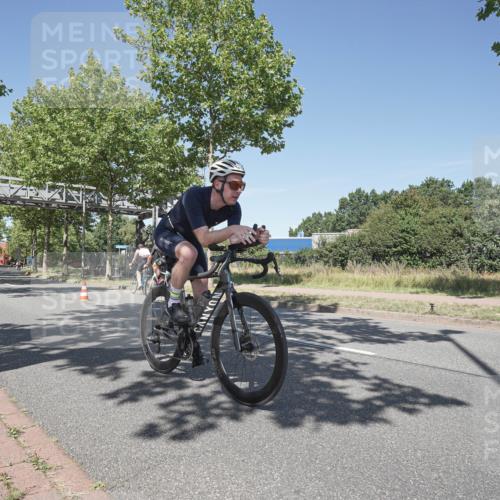 09.08.2026 - GEWOBA Citytriathlon Bremen Michael Burmester http://msf.ph/oto/9956850 09.08.2026 12:53:41 Radfahren 559, 571, 609, 638, 687, 749, 770, 776, 814, 823, 869, 901, 1114 meine-sportfotos.de