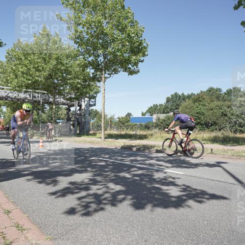 09.08.2026 - GEWOBA Citytriathlon Bremen Michael Burmester http://msf.ph/oto/9956852 09.08.2026 12:53:43 Radfahren 559, 571, 609, 638, 687, 749, 770, 814, 823, 869, 901, 1114 meine-sportfotos.de