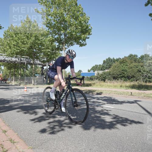 09.08.2026 - GEWOBA Citytriathlon Bremen Michael Burmester http://msf.ph/oto/9956856 09.08.2026 12:53:49 Radfahren 638, 678, 749, 814, 823, 869, 901 meine-sportfotos.de