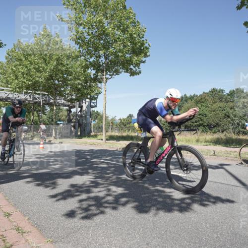 09.08.2026 - GEWOBA Citytriathlon Bremen Michael Burmester http://msf.ph/oto/9956858 09.08.2026 12:53:55 Radfahren 572, 678, 758, 823, 869, 901, 1119, 1124 meine-sportfotos.de