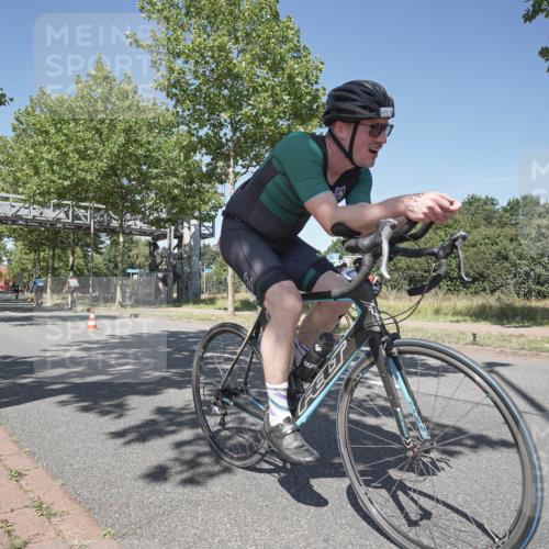09.08.2026 - GEWOBA Citytriathlon Bremen Michael Burmester http://msf.ph/oto/9956859 09.08.2026 12:53:55 Radfahren 572, 678, 758, 823, 869, 901, 1119, 1124 meine-sportfotos.de