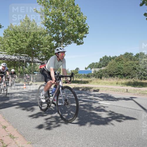 09.08.2026 - GEWOBA Citytriathlon Bremen Michael Burmester http://msf.ph/oto/9956864 09.08.2026 12:54:05 Radfahren 552, 566, 572, 678, 728, 758, 788, 790, 792, 804, 846, 939, 981, 1101, 1119, 1124, 1138 meine-sportfotos.de