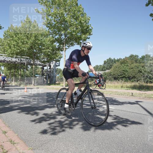09.08.2026 - GEWOBA Citytriathlon Bremen Michael Burmester http://msf.ph/oto/9956868 09.08.2026 12:54:08 Radfahren 552, 566, 572, 678, 728, 758, 788, 790, 792, 804, 846, 861, 895, 939, 981, 1101, 1119, 1124, 1138 meine-sportfotos.de