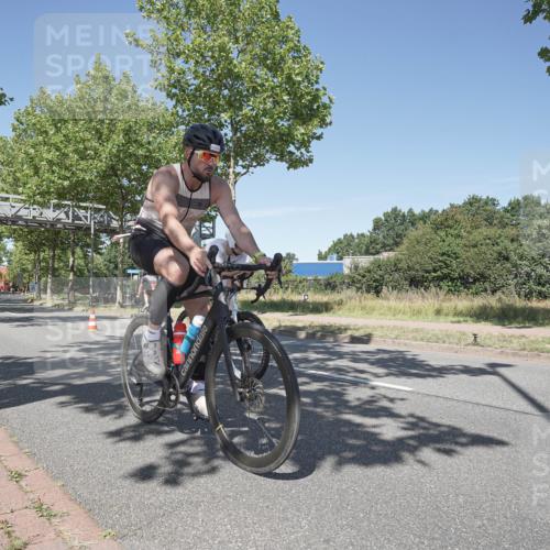 09.08.2026 - GEWOBA Citytriathlon Bremen Michael Burmester http://msf.ph/oto/9956877 09.08.2026 12:54:15 Radfahren 552, 566, 577, 728, 781, 788, 790, 792, 804, 846, 861, 895, 939, 981, 1006, 1101, 1138 meine-sportfotos.de