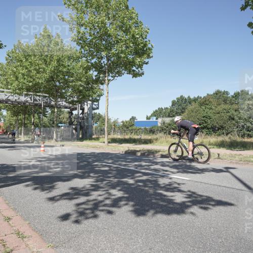 09.08.2026 - GEWOBA Citytriathlon Bremen Michael Burmester http://msf.ph/oto/9956880 09.08.2026 12:54:20 Radfahren 566, 577, 639, 781, 788, 790, 792, 804, 861, 864, 895, 1006, 1127 meine-sportfotos.de