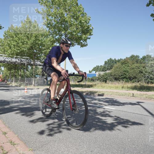 09.08.2026 - GEWOBA Citytriathlon Bremen Michael Burmester http://msf.ph/oto/9956885 09.08.2026 12:54:27 Radfahren 574, 577, 639, 781, 812, 816, 864, 895, 1006, 1127 meine-sportfotos.de