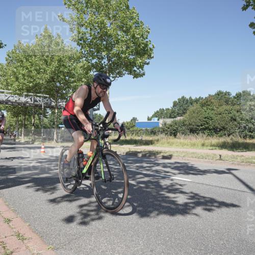 09.08.2026 - GEWOBA Citytriathlon Bremen Michael Burmester http://msf.ph/oto/9956888 09.08.2026 12:54:31 Radfahren 574, 639, 781, 812, 816, 864, 1127, 1142 meine-sportfotos.de