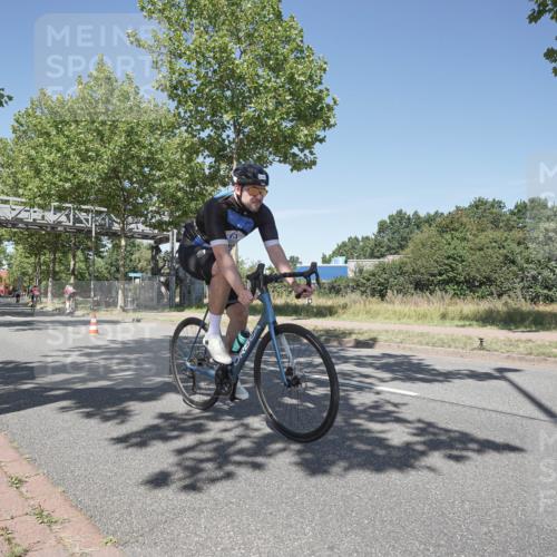09.08.2026 - GEWOBA Citytriathlon Bremen Michael Burmester http://msf.ph/oto/9956890 09.08.2026 12:54:37 Radfahren 574, 639, 733, 744, 812, 816, 864, 1118, 1127, 1142 meine-sportfotos.de