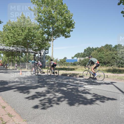 09.08.2026 - GEWOBA Citytriathlon Bremen Michael Burmester http://msf.ph/oto/9956902 09.08.2026 12:54:49 Radfahren 541, 596, 623, 695, 733, 744, 935, 1118, 1142 meine-sportfotos.de