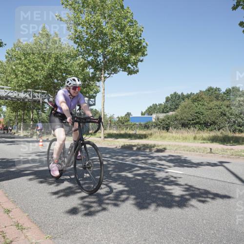 09.08.2026 - GEWOBA Citytriathlon Bremen Michael Burmester http://msf.ph/oto/9956925 09.08.2026 12:55:28 Radfahren 653, 705, 789, 918, 930, 938, 948, 960, 1111, 1131, 1147 meine-sportfotos.de