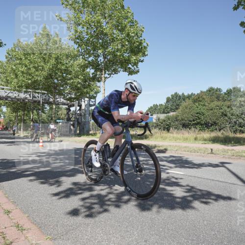 09.08.2026 - GEWOBA Citytriathlon Bremen Michael Burmester http://msf.ph/oto/9956935 09.08.2026 12:55:38 Radfahren 653, 675, 694, 872, 918, 938, 948, 960, 1111, 1131, 1147 meine-sportfotos.de