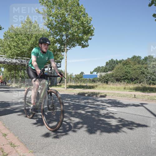 09.08.2026 - GEWOBA Citytriathlon Bremen Michael Burmester http://msf.ph/oto/9956941 09.08.2026 12:55:48 Radfahren 653, 675, 694, 783, 872, 1146 meine-sportfotos.de