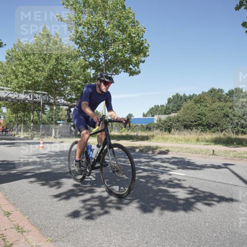 09.08.2026 - GEWOBA Citytriathlon Bremen Michael Burmester http://msf.ph/oto/9956958 09.08.2026 12:56:17 Radfahren 564, 664, 671, 673, 759, 780, 810, 819, 912, 1017, 1126 meine-sportfotos.de