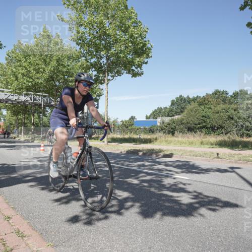 09.08.2026 - GEWOBA Citytriathlon Bremen Michael Burmester http://msf.ph/oto/9956998 09.08.2026 12:57:13 Radfahren 586, 637, 696, 766, 806, 838, 844, 886, 896, 972, 1109 meine-sportfotos.de