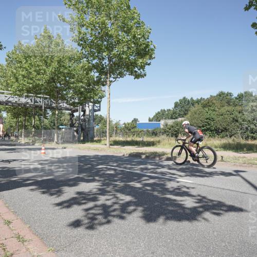 09.08.2026 - GEWOBA Citytriathlon Bremen Michael Burmester http://msf.ph/oto/9956999 09.08.2026 12:57:14 Radfahren 586, 637, 696, 766, 806, 838, 844, 886, 896, 972, 1109 meine-sportfotos.de