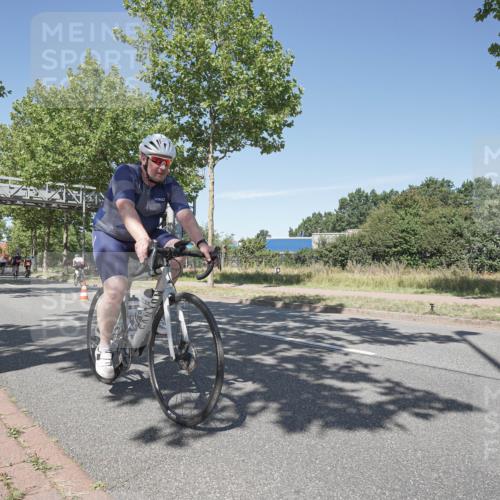 09.08.2026 - GEWOBA Citytriathlon Bremen Michael Burmester http://msf.ph/oto/9957007 09.08.2026 12:57:21 Radfahren 586, 603, 702, 806, 838, 858, 886, 972, 982 meine-sportfotos.de