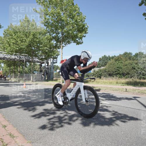 09.08.2026 - GEWOBA Citytriathlon Bremen Michael Burmester http://msf.ph/oto/9957008 09.08.2026 12:57:22 Radfahren 586, 603, 702, 806, 834, 838, 858, 886, 972, 982 meine-sportfotos.de