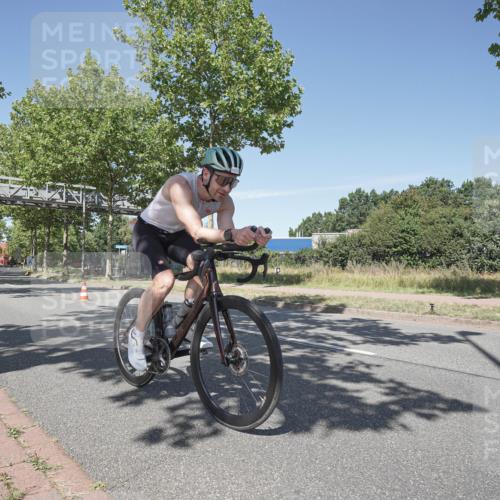 09.08.2026 - GEWOBA Citytriathlon Bremen Michael Burmester http://msf.ph/oto/9957033 09.08.2026 12:58:02 Radfahren 548, 578, 602, 625, 711, 718, 809, 919, 931, 943, 954, 998, 1003, 1121 meine-sportfotos.de