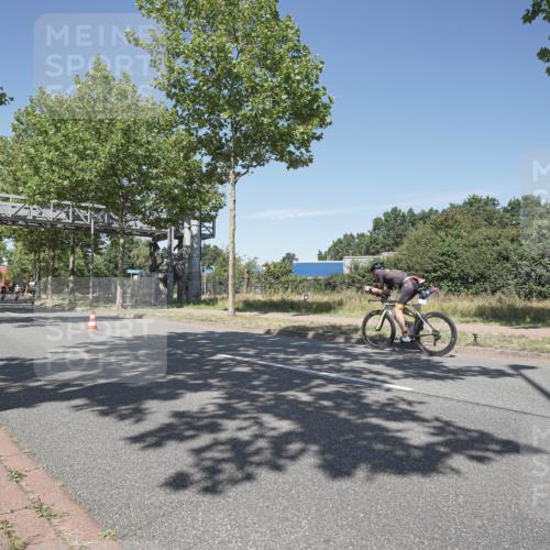 09.08.2026 - GEWOBA Citytriathlon Bremen Michael Burmester http://msf.ph/oto/9957069 09.08.2026 12:59:16 Radfahren 588, 656, 672, 693, 732, 1115 meine-sportfotos.de