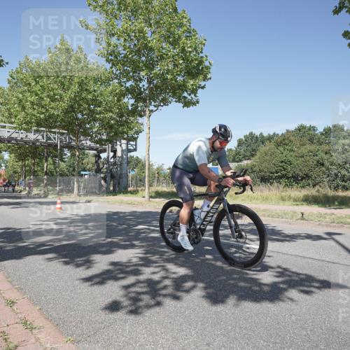 09.08.2026 - GEWOBA Citytriathlon Bremen Michael Burmester http://msf.ph/oto/9957078 09.08.2026 12:59:38 Radfahren 635, 658, 712, 817, 923 meine-sportfotos.de