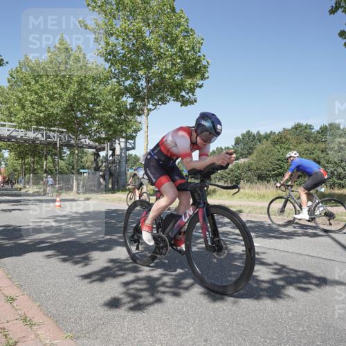 09.08.2026 - GEWOBA Citytriathlon Bremen Michael Burmester http://msf.ph/oto/9957084 09.08.2026 12:59:47 Radfahren 712, 800, 817, 923, 942, 951, 956 meine-sportfotos.de