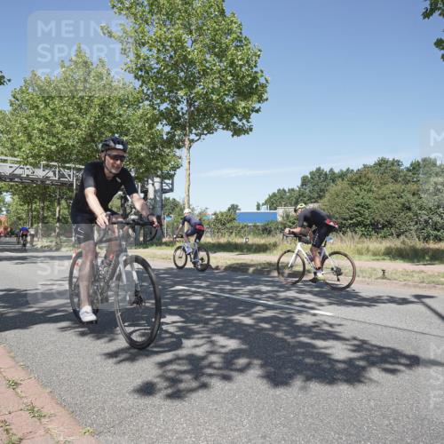 09.08.2026 - GEWOBA Citytriathlon Bremen Michael Burmester http://msf.ph/oto/9957087 09.08.2026 12:59:49 Radfahren 543, 712, 800, 817, 923, 942, 951, 956 meine-sportfotos.de