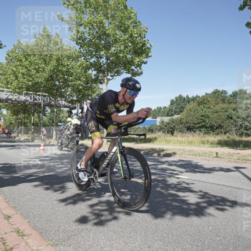 09.08.2026 - GEWOBA Citytriathlon Bremen Michael Burmester http://msf.ph/oto/9957097 09.08.2026 12:59:58 Radfahren 543, 771, 800, 849, 923, 942, 951, 956, 1159 meine-sportfotos.de