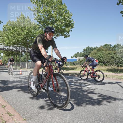 09.08.2026 - GEWOBA Citytriathlon Bremen Michael Burmester http://msf.ph/oto/9957119 09.08.2026 13:00:34 Radfahren 621, 633, 649, 661, 700, 720, 870, 915, 940, 989, 1010, 1104, 1123 meine-sportfotos.de