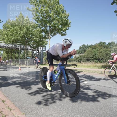 09.08.2026 - GEWOBA Citytriathlon Bremen Michael Burmester http://msf.ph/oto/9957147 09.08.2026 13:01:14 Radfahren 551, 556, 558, 643, 644, 782, 785, 797, 801, 843, 854, 1140 meine-sportfotos.de