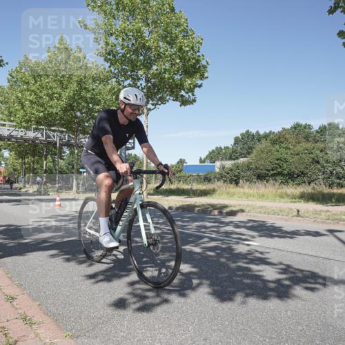 09.08.2026 - GEWOBA Citytriathlon Bremen Michael Burmester http://msf.ph/oto/9957171 09.08.2026 13:01:43 Radfahren 587, 631, 669, 690, 729, 746, 764, 775, 831, 859, 862, 991, 1014, 1120 meine-sportfotos.de