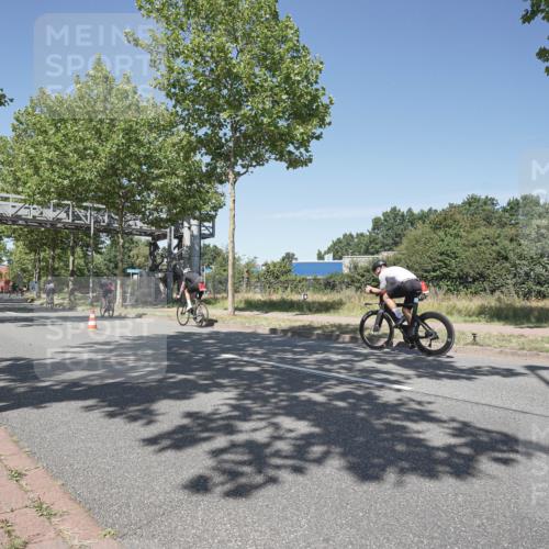 09.08.2026 - GEWOBA Citytriathlon Bremen Michael Burmester http://msf.ph/oto/9957224 09.08.2026 13:02:48 Radfahren 549, 597, 607, 654, 681, 691, 1020 meine-sportfotos.de