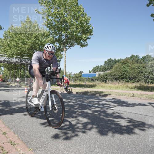 09.08.2026 - GEWOBA Citytriathlon Bremen Michael Burmester http://msf.ph/oto/9957246 09.08.2026 13:03:24 Radfahren 703, 735, 768, 885, 945, 985, 1102 meine-sportfotos.de