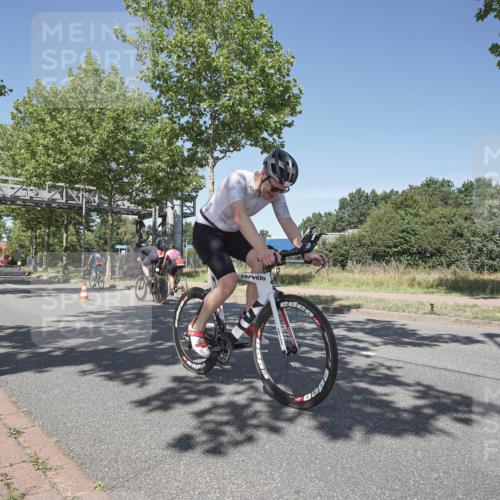 09.08.2026 - GEWOBA Citytriathlon Bremen Michael Burmester http://msf.ph/oto/9957277 09.08.2026 13:04:08 Radfahren 662, 842, 853, 883, 955, 996, 1001, 1108 meine-sportfotos.de