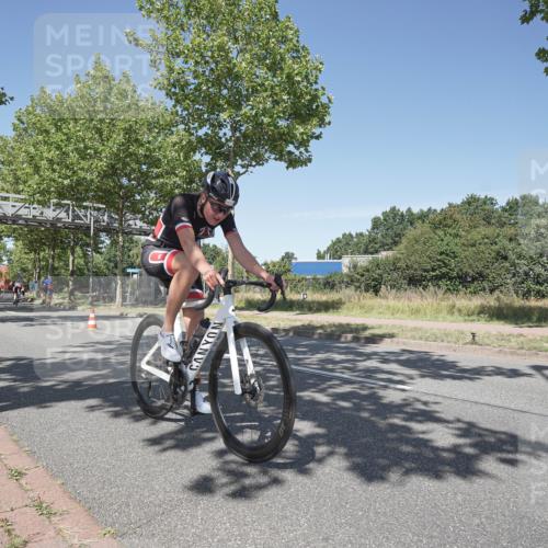 09.08.2026 - GEWOBA Citytriathlon Bremen Michael Burmester http://msf.ph/oto/9957282 09.08.2026 13:04:14 Radfahren 662, 853, 883, 941, 955, 1001 meine-sportfotos.de