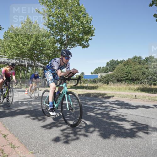09.08.2026 - GEWOBA Citytriathlon Bremen Michael Burmester http://msf.ph/oto/9957301 09.08.2026 13:04:59 Radfahren 652, 738, 747, 773, 777, 856, 908, 917, 922 meine-sportfotos.de