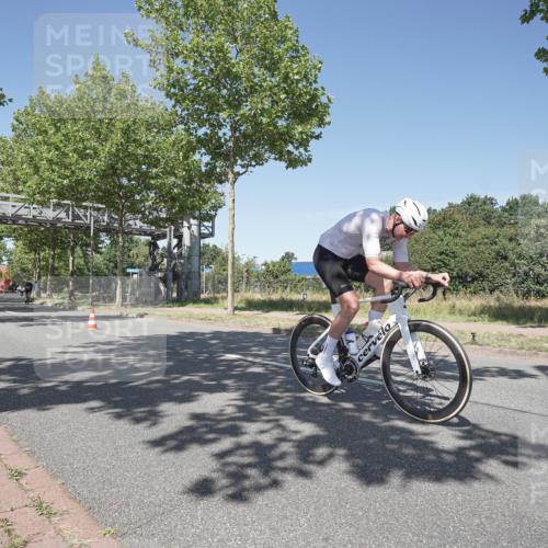 09.08.2026 - GEWOBA Citytriathlon Bremen Michael Burmester http://msf.ph/oto/9957310 09.08.2026 13:05:11 Radfahren 583, 652, 818, 830, 917, 922, 1139 meine-sportfotos.de