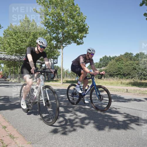 09.08.2026 - GEWOBA Citytriathlon Bremen Michael Burmester http://msf.ph/oto/9957327 09.08.2026 13:05:45 Radfahren 561, 593, 642, 958, 1116, 1145 meine-sportfotos.de