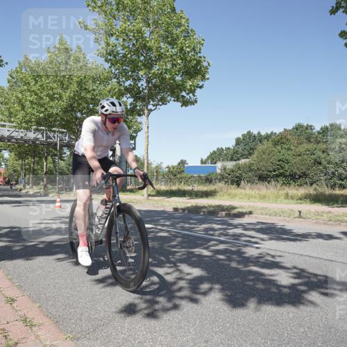09.08.2026 - GEWOBA Citytriathlon Bremen Michael Burmester http://msf.ph/oto/9957328 09.08.2026 13:05:47 Radfahren 561, 593, 618, 642, 958, 1116, 1145 meine-sportfotos.de