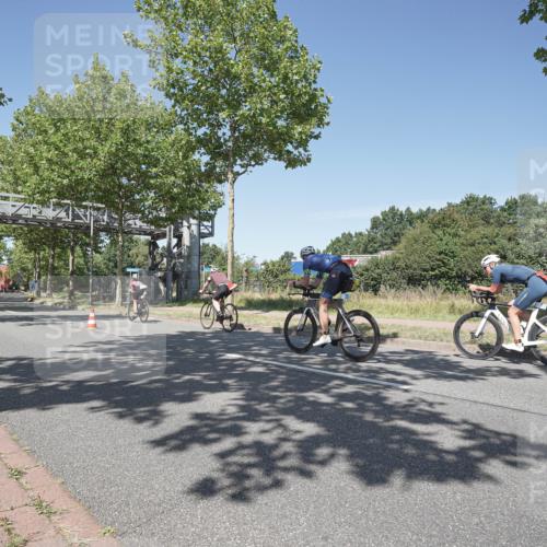 09.08.2026 - GEWOBA Citytriathlon Bremen Michael Burmester http://msf.ph/oto/9957330 09.08.2026 13:05:51 Radfahren 561, 593, 618, 913, 958, 1116, 1145 meine-sportfotos.de