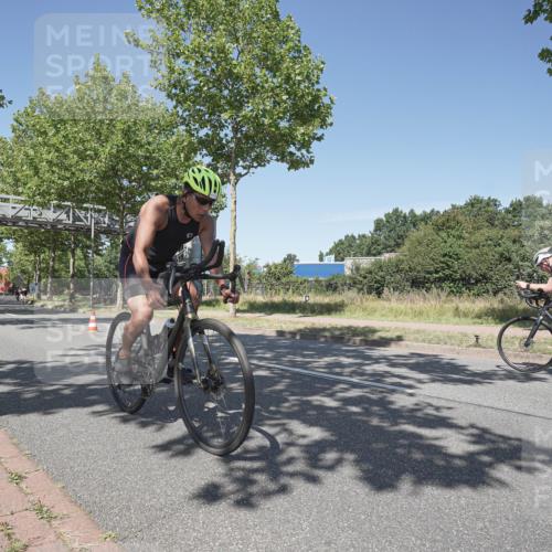 09.08.2026 - GEWOBA Citytriathlon Bremen Michael Burmester http://msf.ph/oto/9957348 09.08.2026 13:06:24 Radfahren 547, 645, 647, 677, 683, 685, 765, 927 meine-sportfotos.de