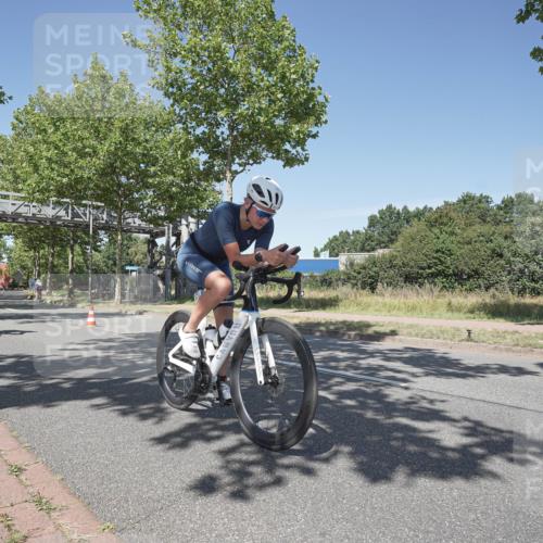 09.08.2026 - GEWOBA Citytriathlon Bremen Michael Burmester http://msf.ph/oto/9957356 09.08.2026 13:06:40 Radfahren 544, 554, 624, 644, 811, 824, 874, 882, 987 meine-sportfotos.de