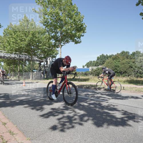 09.08.2026 - GEWOBA Citytriathlon Bremen Michael Burmester http://msf.ph/oto/9957358 09.08.2026 13:06:41 Radfahren 544, 554, 624, 644, 811, 824, 874, 882, 987 meine-sportfotos.de