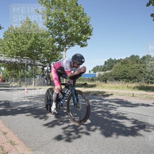 09.08.2026 - GEWOBA Citytriathlon Bremen Michael Burmester http://msf.ph/oto/9957368 09.08.2026 13:07:01 Radfahren 563, 592, 719, 784, 924, 983, 1008 meine-sportfotos.de