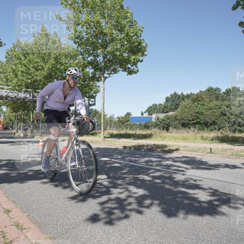 09.08.2026 - GEWOBA Citytriathlon Bremen Michael Burmester http://msf.ph/oto/9957369 09.08.2026 13:07:03 Radfahren 563, 592, 680, 719, 784, 924, 983, 1008, 1155 meine-sportfotos.de