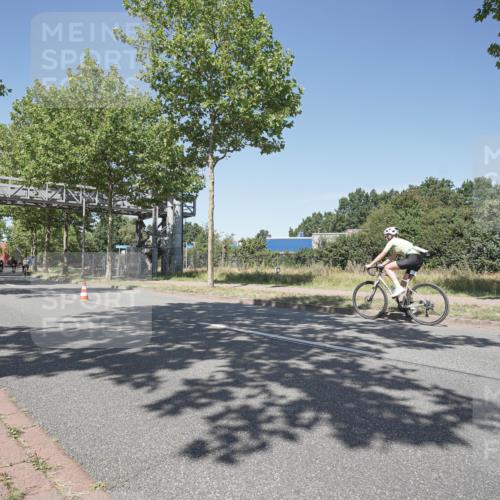 09.08.2026 - GEWOBA Citytriathlon Bremen Michael Burmester http://msf.ph/oto/9957407 09.08.2026 13:08:30 Radfahren 730, 820, 879, 904, 979, 1016, 1137 meine-sportfotos.de