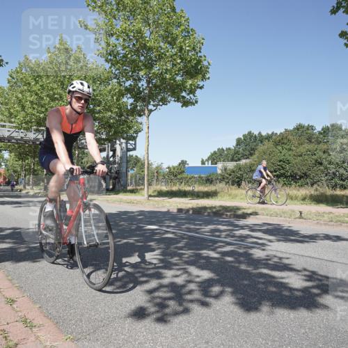 09.08.2026 - GEWOBA Citytriathlon Bremen Michael Burmester http://msf.ph/oto/9957420 09.08.2026 13:08:51 Radfahren 594, 605, 641, 686, 756, 852 meine-sportfotos.de