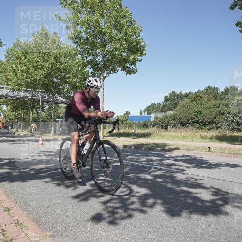 09.08.2026 - GEWOBA Citytriathlon Bremen Michael Burmester http://msf.ph/oto/9957423 09.08.2026 13:08:54 Radfahren 594, 605, 641, 686, 852, 899, 1133 meine-sportfotos.de