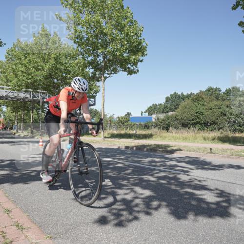 09.08.2026 - GEWOBA Citytriathlon Bremen Michael Burmester http://msf.ph/oto/9957443 09.08.2026 13:09:36 Radfahren 585, 877, 905, 946, 963, 999, 1114, 1129, 1141 meine-sportfotos.de